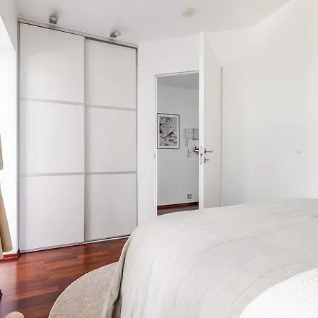 Charming In Sandviken With A View Апартаменты