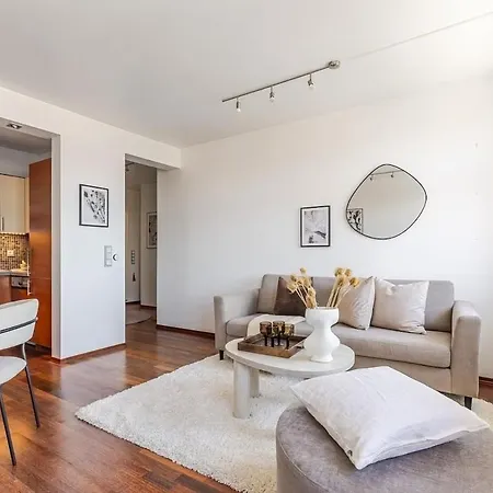 Апартаменты Charming In Sandviken With A View