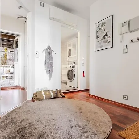 Апартаменты Charming In Sandviken With A View Берген